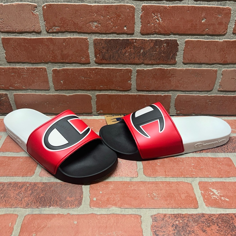 Champion ‘IPO SPLIT’ White/Red/Black Big Logo Slide Sandals Men’s Size 12